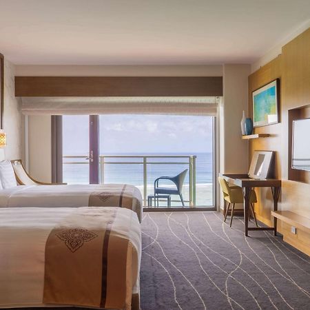 Dusit Thani Guam Resort Tumon Exterior photo