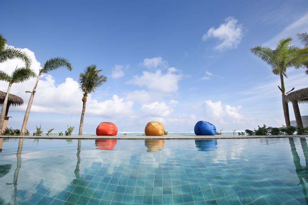 Dusit Thani Guam Resort Tumon Exterior photo