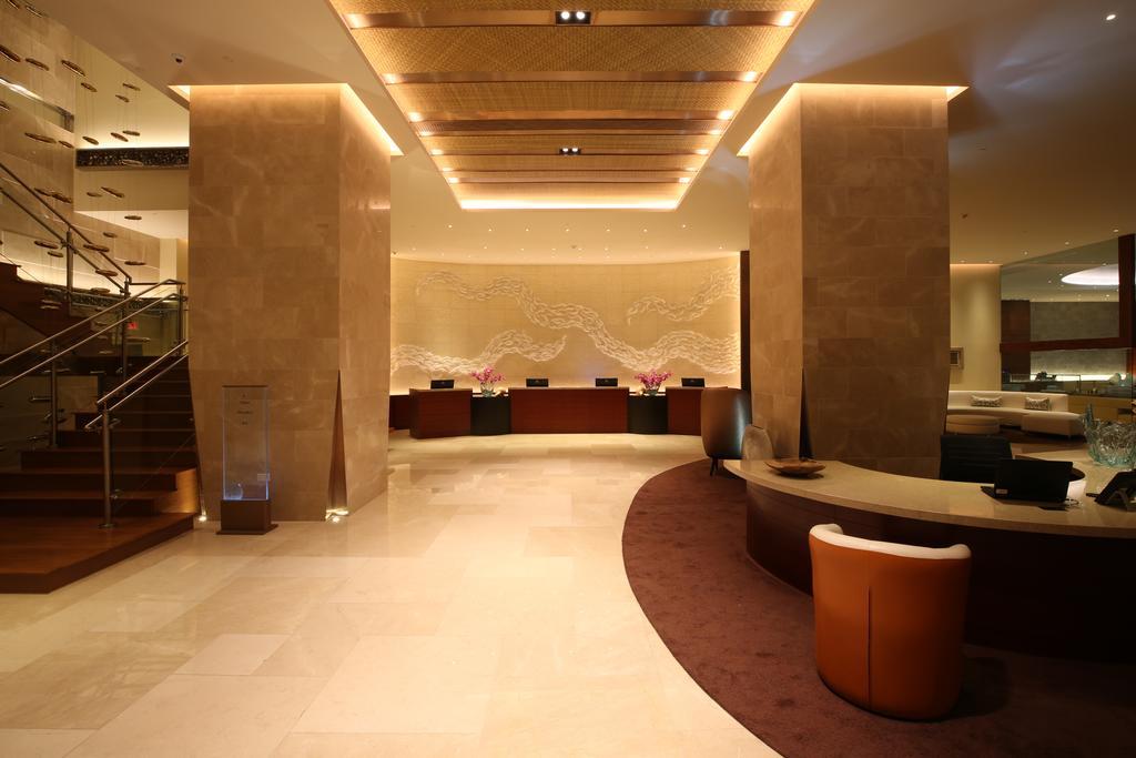 Dusit Thani Guam Resort Tumon Exterior photo