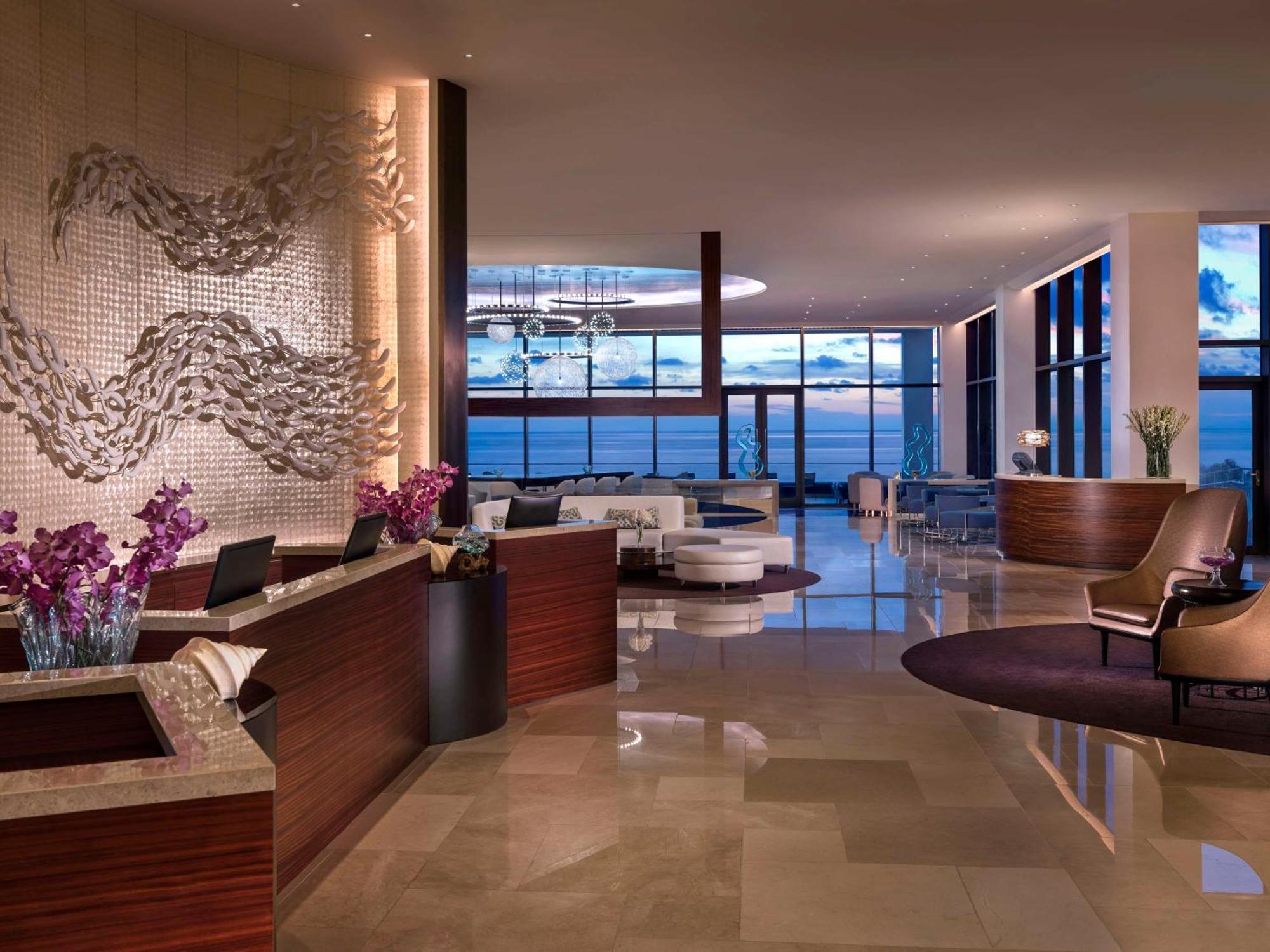 Dusit Thani Guam Resort Tumon Exterior photo