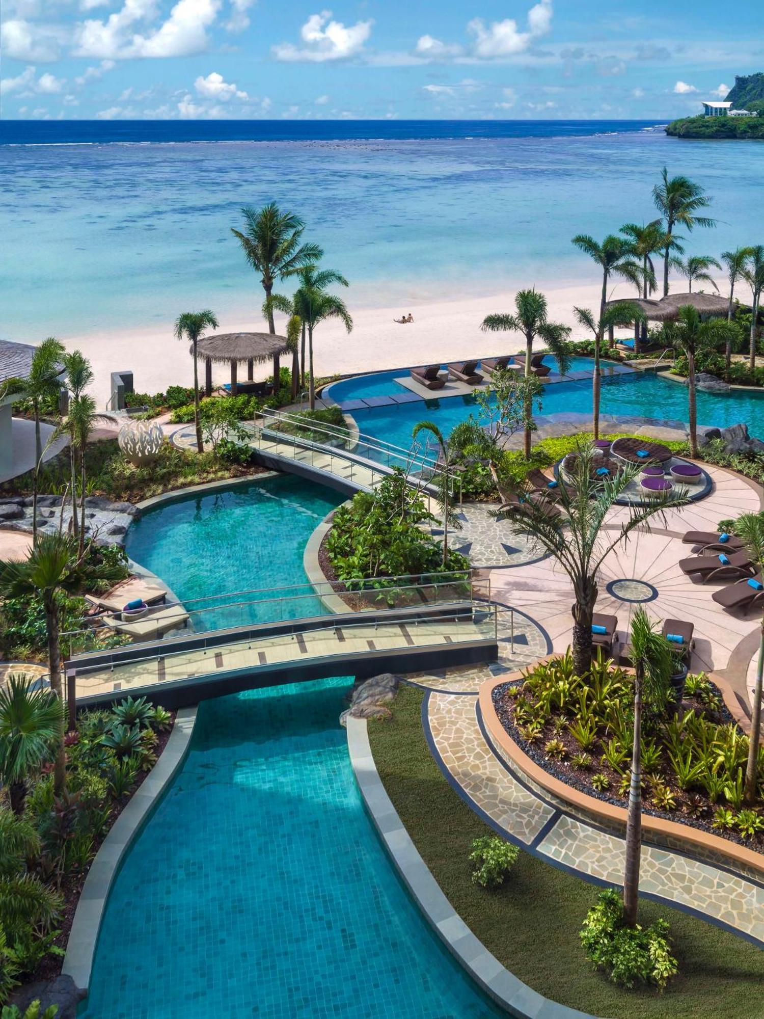 Dusit Thani Guam Resort Tumon Exterior photo