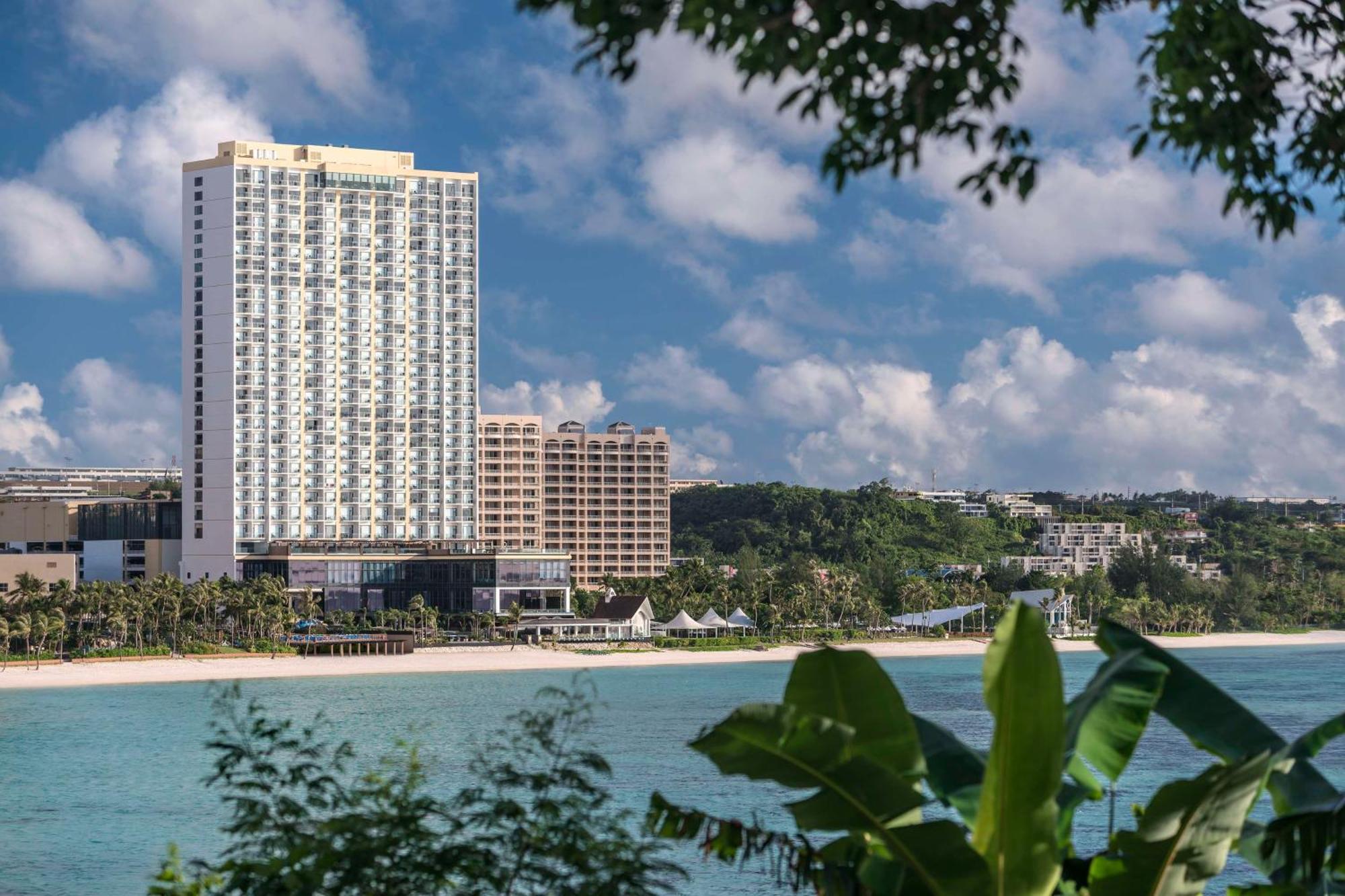 Dusit Thani Guam Resort Tumon Exterior photo