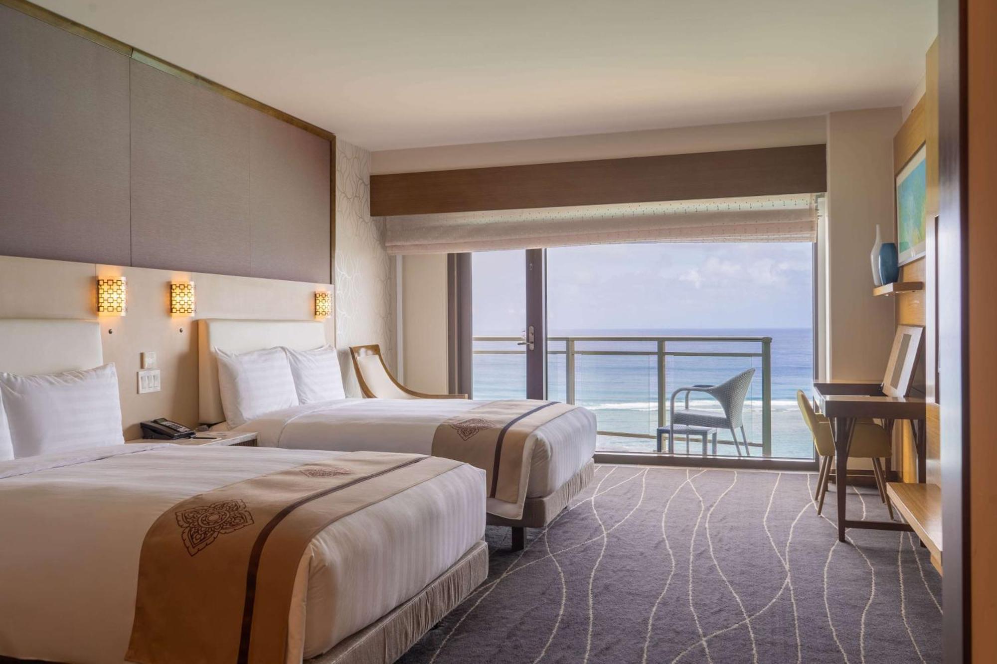 Dusit Thani Guam Resort Tumon Exterior photo
