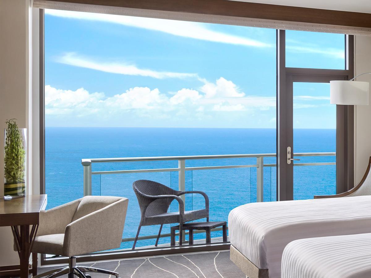 Dusit Thani Guam Resort Tumon Exterior photo
