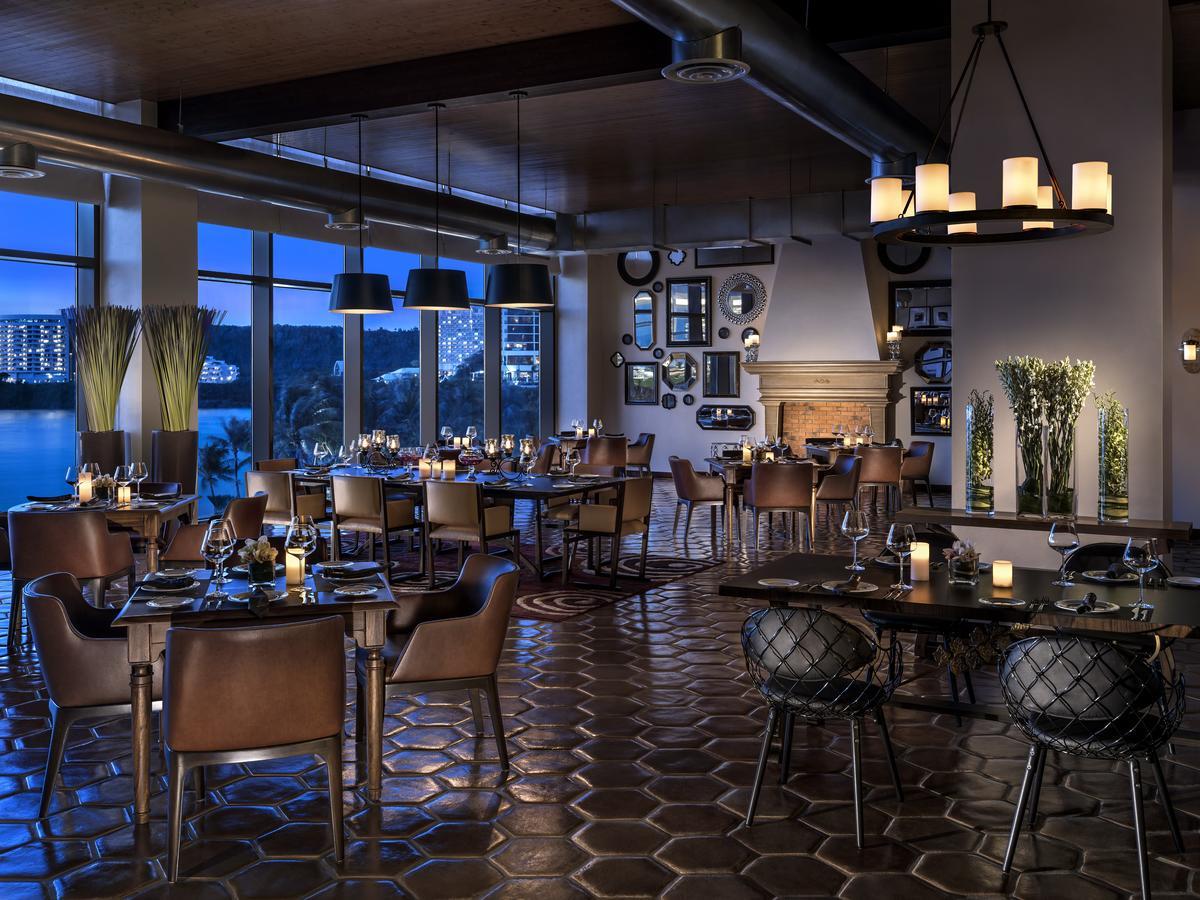 Dusit Thani Guam Resort Tumon Exterior photo